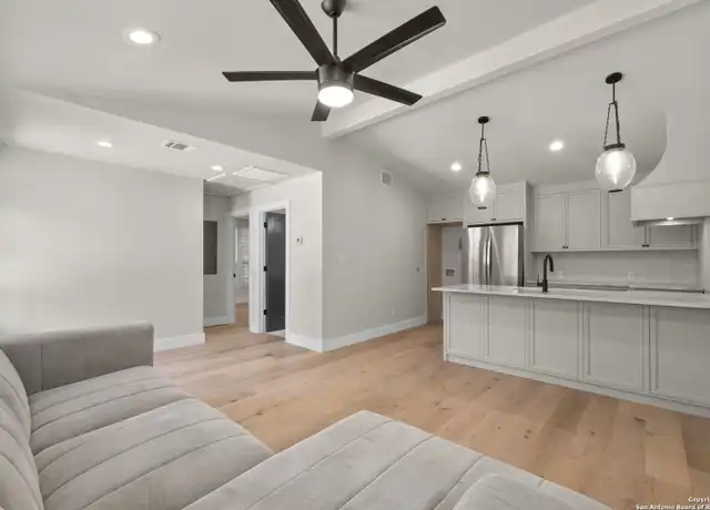 Property at 210 Simon St Unit 2, San Antonio, TX, 78204, 2 beds, 1 bath, [object Object]