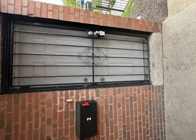Property at 3711 S Michigan Ave Unit 2A, Chicago, IL, 60653, 3 beds, 1 bath, [object Object]