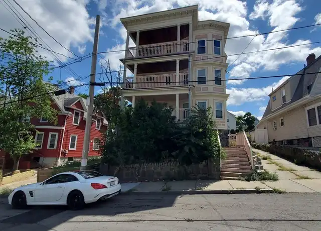 Property at 74 Grant St Unit 2, Lynn, MA, 01902, 3 beds, 1 bath, [object Object]