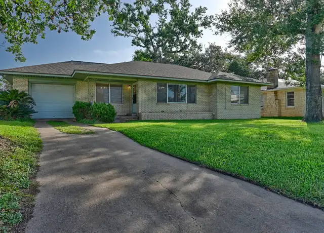 Property at 228 E Obryant St, Bellville, TX, 77418, 2 beds, 1 bath, [object Object]