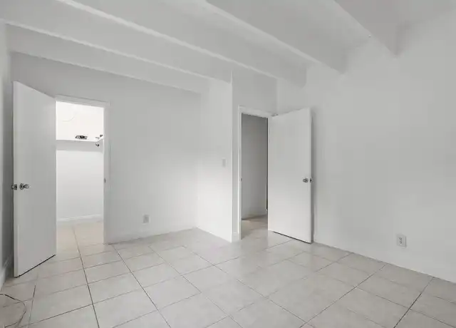 Property at Boca Hacienda - 330 NW 20th St, Boca Raton, FL, 33431, 1 bed, 1 bath, [object Object]