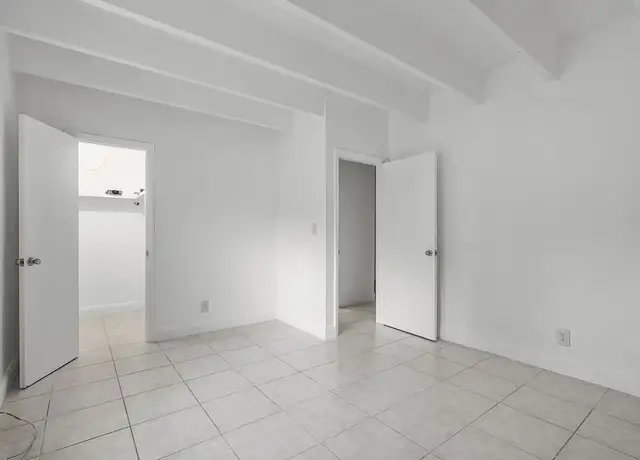 Photo of 330 NW 20th St, Boca Raton, FL 33431