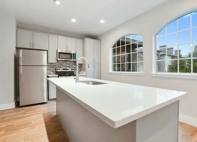Property at Slate At Cole - 4650 Cole Ave, Dallas, TX, 75205, 1 bed, 1 bath, [object Object]