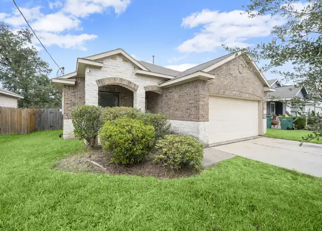Property at 2313 Shady Tree Ln, Conroe, TX, 77301, 3 beds, 2 baths, [object Object]