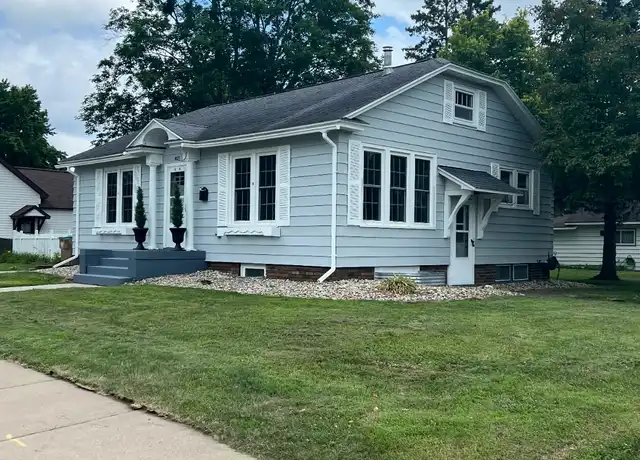 Property at 429 W Cedar St, Chippewa Falls, WI, 54729, 3 beds, 2.5 baths, [object Object]
