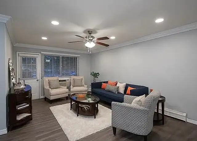 Property at Fairfield at New England Village - 437 Lincoln Blvd, Hauppauge, NY, 11788, 1-2 bed, 1 bath, [object Object]