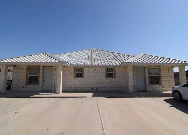 Property at 201 S Front St Unit B, Holland, TX, 76534, 3 beds, 2 baths, [object Object]