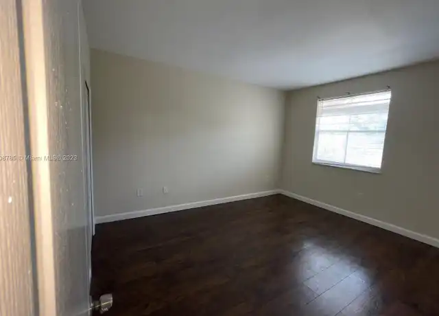 Property at 1661 SE 28th St, Homestead, FL, 33035, 3 beds, 2 baths, [object Object]