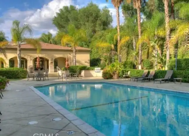 Property at 5250 Premiere Hills Dr, Woodland Hills, CA, 91364, 1 bed, 1 bath, [object Object]