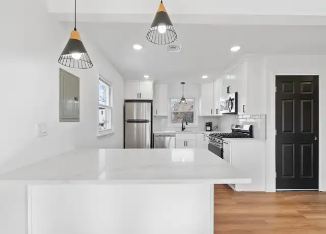 Property at 47 E 14th St Unit 2, Bayonne, NJ, 07002, 2 beds, 1 bath, [object Object]