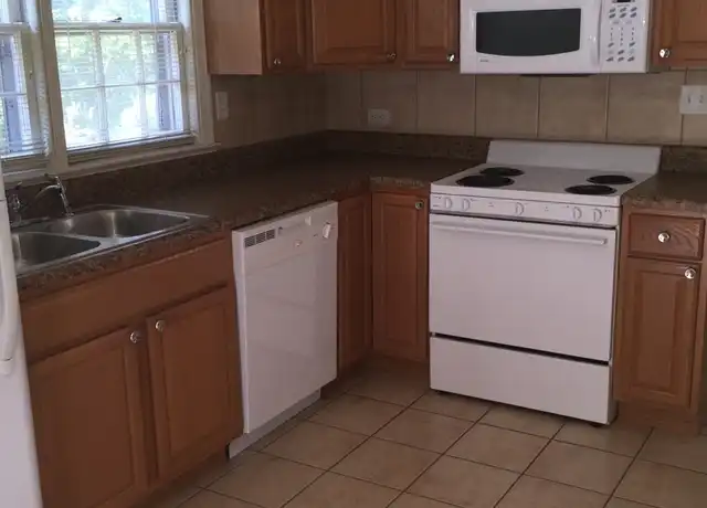 Property at 2321 Fontaine Avenue Ext Apt A, Charlottesville, VA, 22903, 2 beds, 2.5 baths, [object Object]