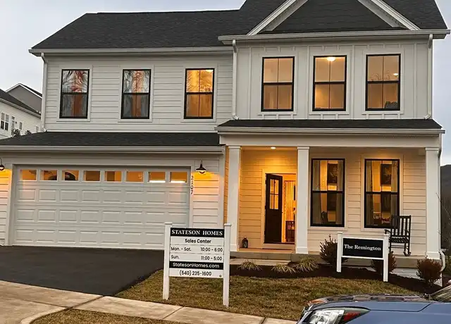 Property at 2107 Kings Walk Dr NE, Roanoke, VA, 24012, 3 beds, 2.5 baths, [object Object]