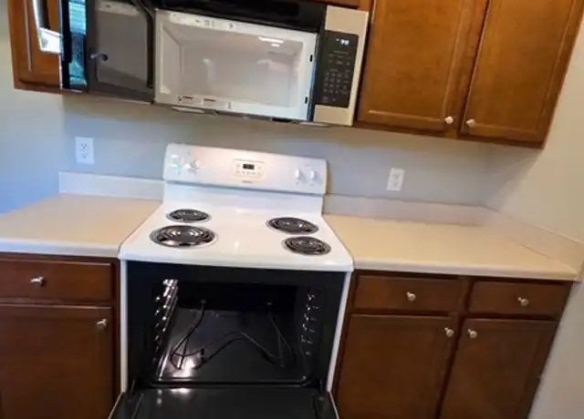 Property at 403 Topmiller Ave Unit 403 Topmiller K, Bowling Green, KY, 42101, 2 beds, 2 baths, [object Object]