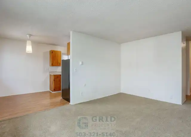 Property at 1800 SE Stark St Unit 207, Portland, OR, 97214, 1 bed, 1 bath, [object Object]