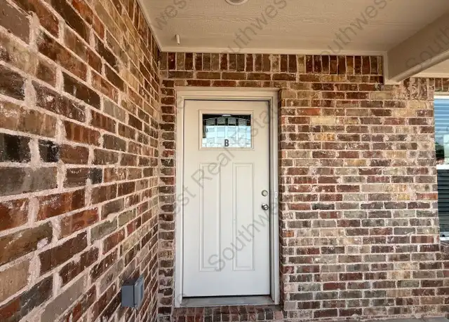 Property at 2117 Bobwhite Ct Unit B, Clovis, NM, 88101, 2 beds, 2 baths, [object Object]