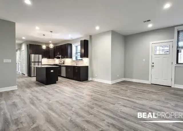 Property at 1002 Crain St Unit 2, Evanston, IL, 60202, 3 beds, 2 baths, [object Object]