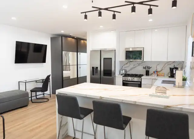 Property at 10863 Kling St Unit 3, North Hollywood, CA, 91602, 1 bed, 1 bath, [object Object]