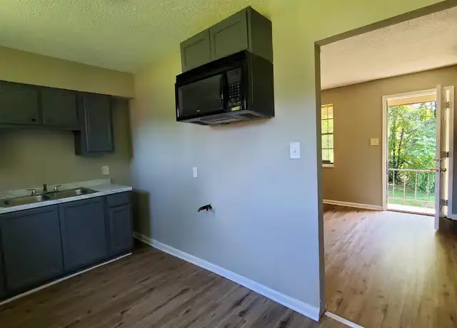 Property at 1024 S Wellington St Unit 4, Memphis, TN, 38126, 2 beds, 1 bath, [object Object]
