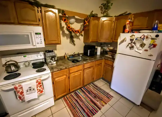 Property at 79 Oak St Unit 6, Providence, RI, 02909, 1 bed, 1 bath, [object Object]