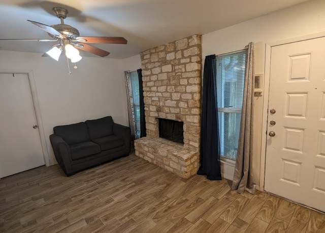 Photo of 703 Country Aire Dr Unit B, Round Rock, TX 78664