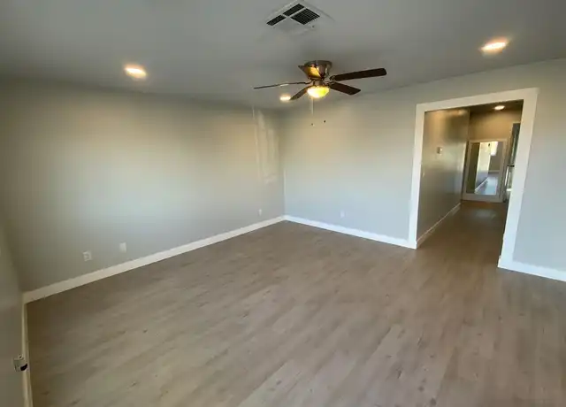 Property at 466 E Sunset Rd Unit C, Henderson, NV, 89011, 3 beds, 2 baths, [object Object]