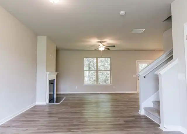 Property at 129 McGinnis Cir, Calhoun, GA, 30701, 4 beds, 2.5 baths, [object Object]