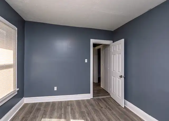 Property at 3924 E 123rd St Unit B UP, Cleveland, OH, 44105, 2 beds, 1 bath, [object Object]