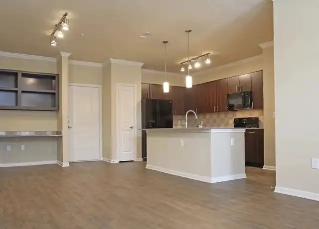 Property at 2205 W 11th St Unit HW11, Houston, TX, 77008, 1 bed, 1 bath, [object Object]