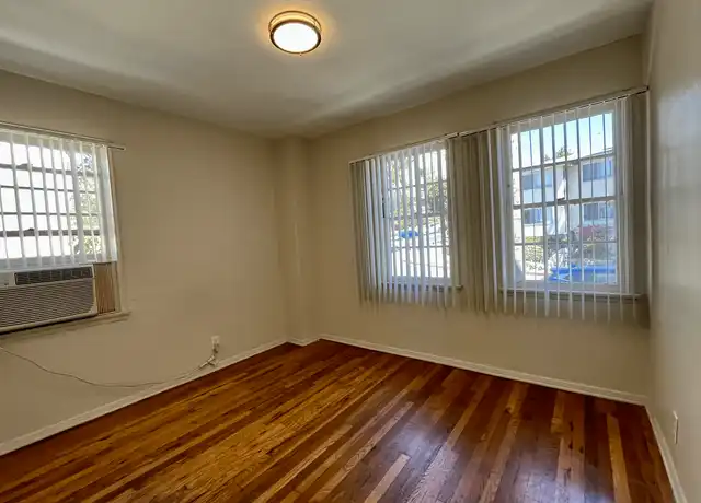 Property at 605 Kelton Ave Unit 10, Los Angeles, CA, 90024, 1 bed, 1 bath, [object Object]
