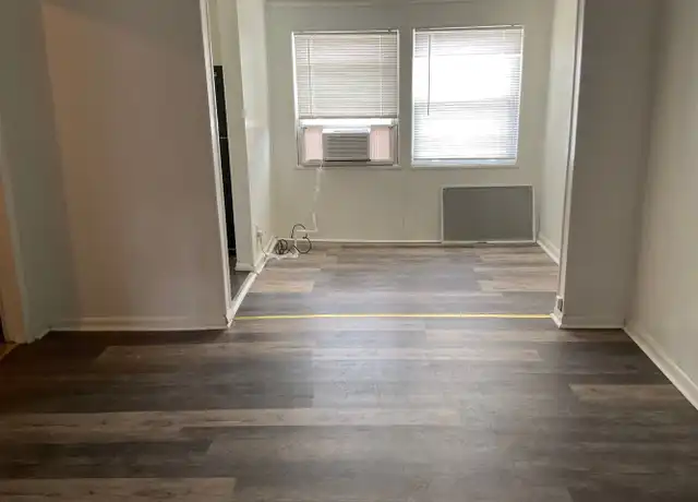 Property at 1007 E Madison St Apt B, Pittsburg, KS, 66762, 1 bed, 1 bath, [object Object]