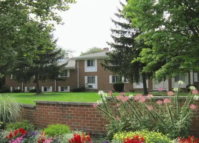 Property at 134 Greystone Ln Unit 12, Rochester, NY, 14618, 2 beds, 1 bath, [object Object]