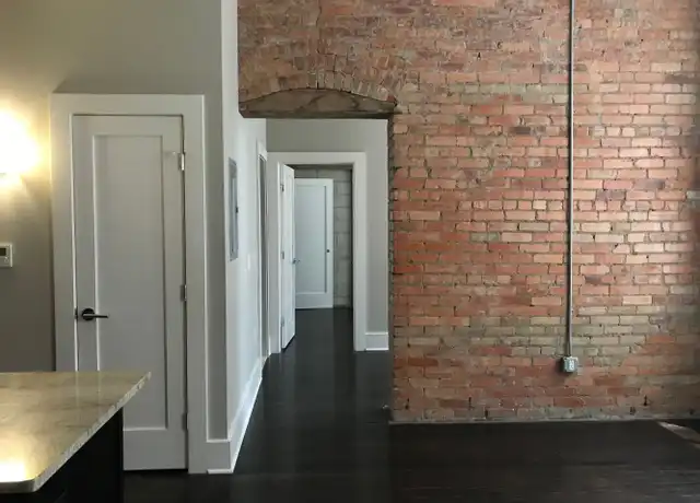 Property at 304 S Salina St Unit 2R, Syracuse, NY, 13202, 1 bed, 1 bath, [object Object]