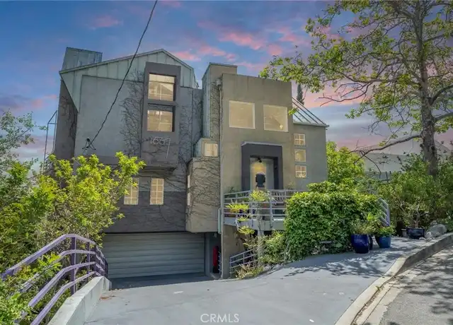 Property at 1667 Gladys Dr, Glendale, CA, 91206, 4 beds, 3.5 baths, [object Object]