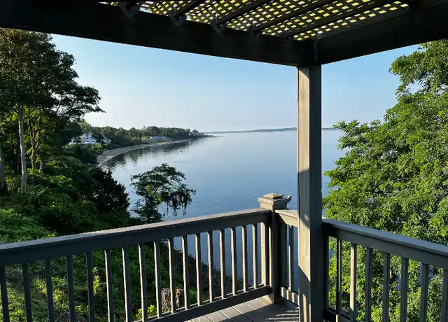 Property at 240 Narragansett Ave Unit 2, Riverside, RI, 02915, 3 beds, 2 baths, [object Object]