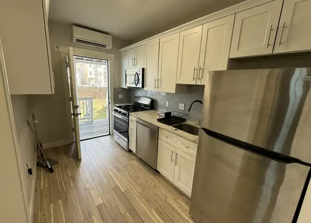 Property at 17 Otis St Unit 17-2, Somerville, MA, 02145, 1 bed, 1 bath, [object Object]