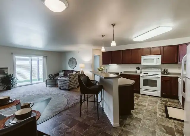 Property at Highland at Lakewood - 4400 21st St SE, Mandan, ND, 58554, 1-2 bed, 1-2 bath, [object Object]