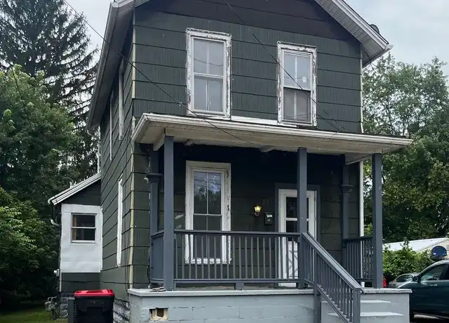Property at 211 S 5th St, Newark, OH, 43055, 2 beds, 1 bath, [object Object]