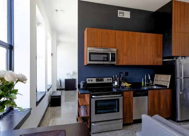 Property at 301 1st St SW Apt 214, Roanoke, VA, 24011, 1 bed, 1 bath, [object Object]
