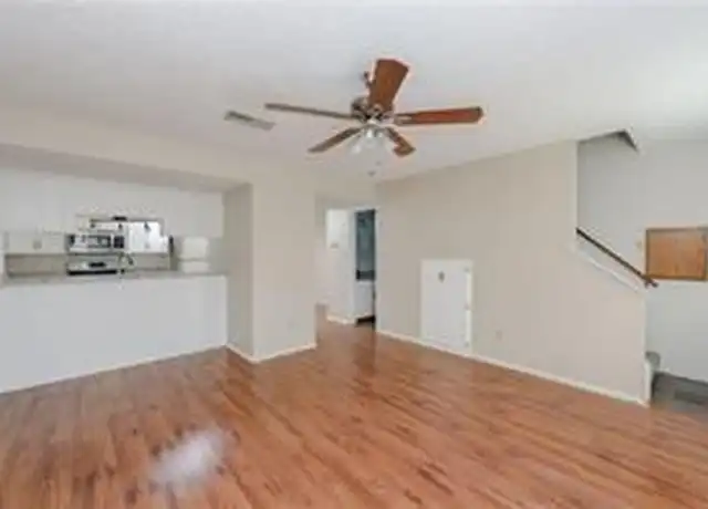 Property at 1231 Dallas Dr, Denton, TX, 76205, 2 beds, 1.5 baths, [object Object]