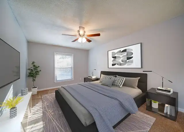 Property at Colonial House Apartments - 818 2nd Street Pl NE, Hickory, NC, 28601, 1-2 bed, 1-1.5 bath, [object Object]