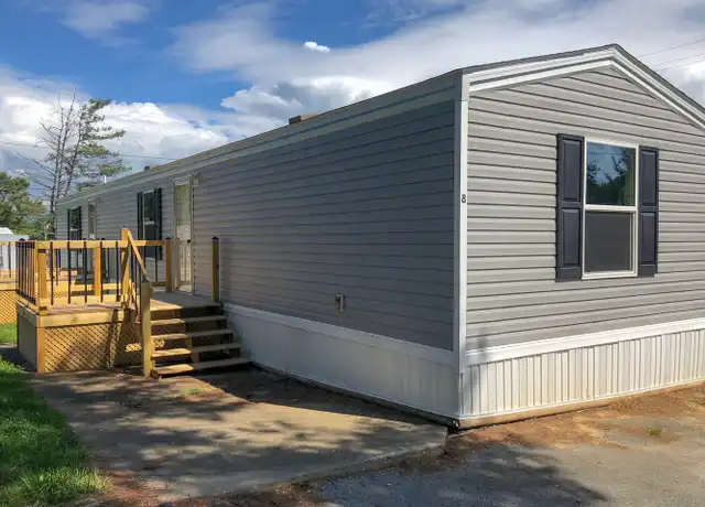 Property at 411 Bristol Caverns Hwy, Bristol, TN, 37620, 3 beds, 2 baths, [object Object]