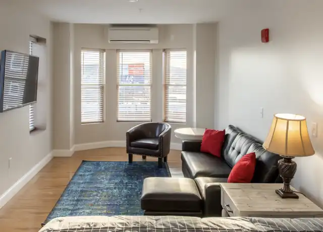 Property at 1361 Elm St Unit 003 DELUXE, Manchester, NH, 03101, 1 bed, 1 bath, [object Object]