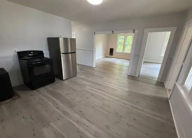 Property at 99 Cross St Unit 3R, Southbridge, MA, 01550, 2 beds, 1 bath, [object Object]