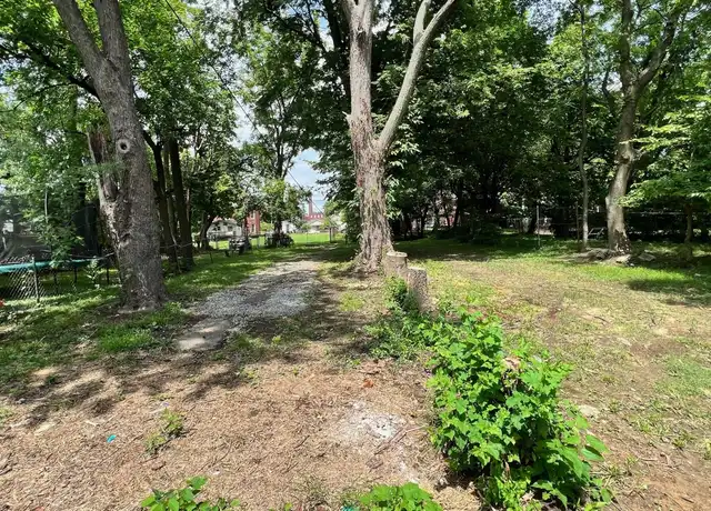 Property at 2331 Cedar St, Louisville, KY, 40212, 2 beds, 1 bath, [object Object]