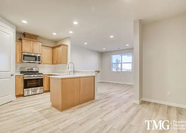 Property at 18304 NE 43rd Pl, Vancouver, WA, 98686, 3 beds, 2.5 baths, [object Object]