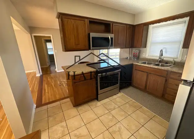 Property at 819 11 1/2 St SW, Rochester, MN, 55902, 3 beds, 2 baths, [object Object]