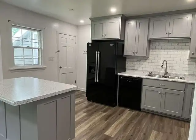 Property at 400 N Webb Ave Unit 6, Reedsburg, WI, 53959, 2 beds, 1 bath, [object Object]