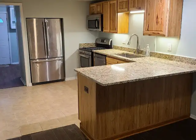 Property at 810 Kyle St, Gadsden, AL, 35901, 3 beds, 1 bath, [object Object]