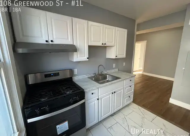 Property at 108 Greenwood St Unit 1L, New Haven, CT, 06511, 3 beds, 1 bath, [object Object]