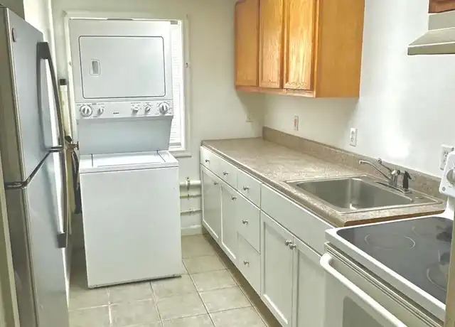 Property at 20 Vine St, Easton, MD, 21601, 2 beds, 1 bath, [object Object]